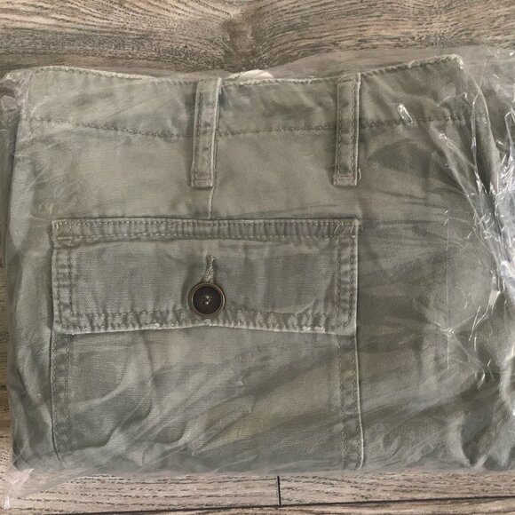 NWT BLUE SPICE OLIVE GREEN HIGH WAIST RAW HEM CROP PANTS PLUS 16 - Picture 4 of 4